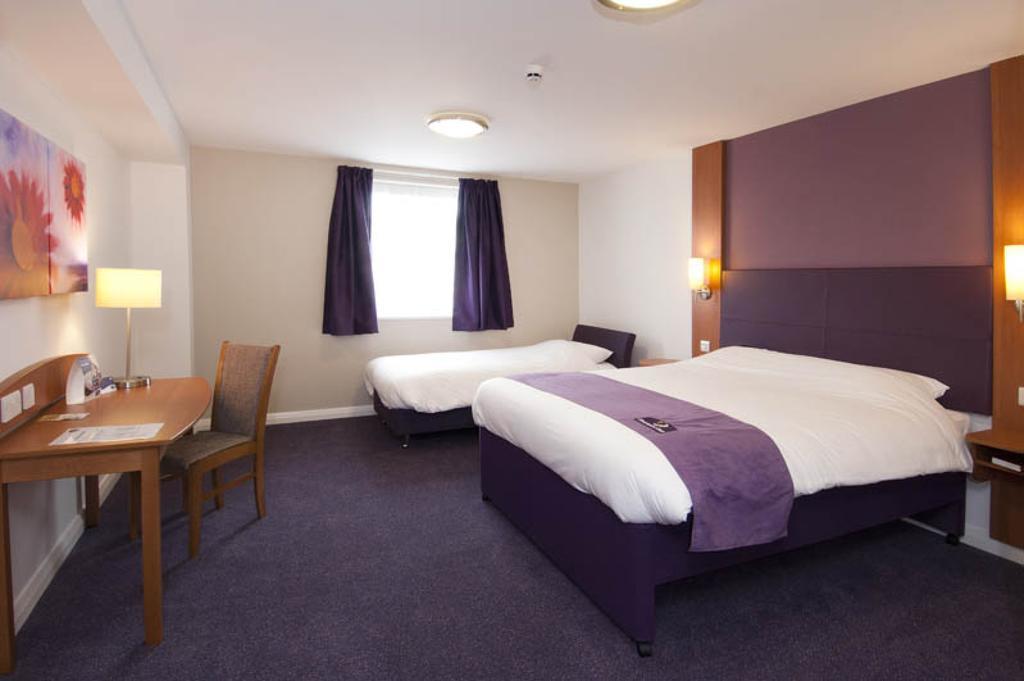 Premier Inn Sheffield Arena חדר תמונה